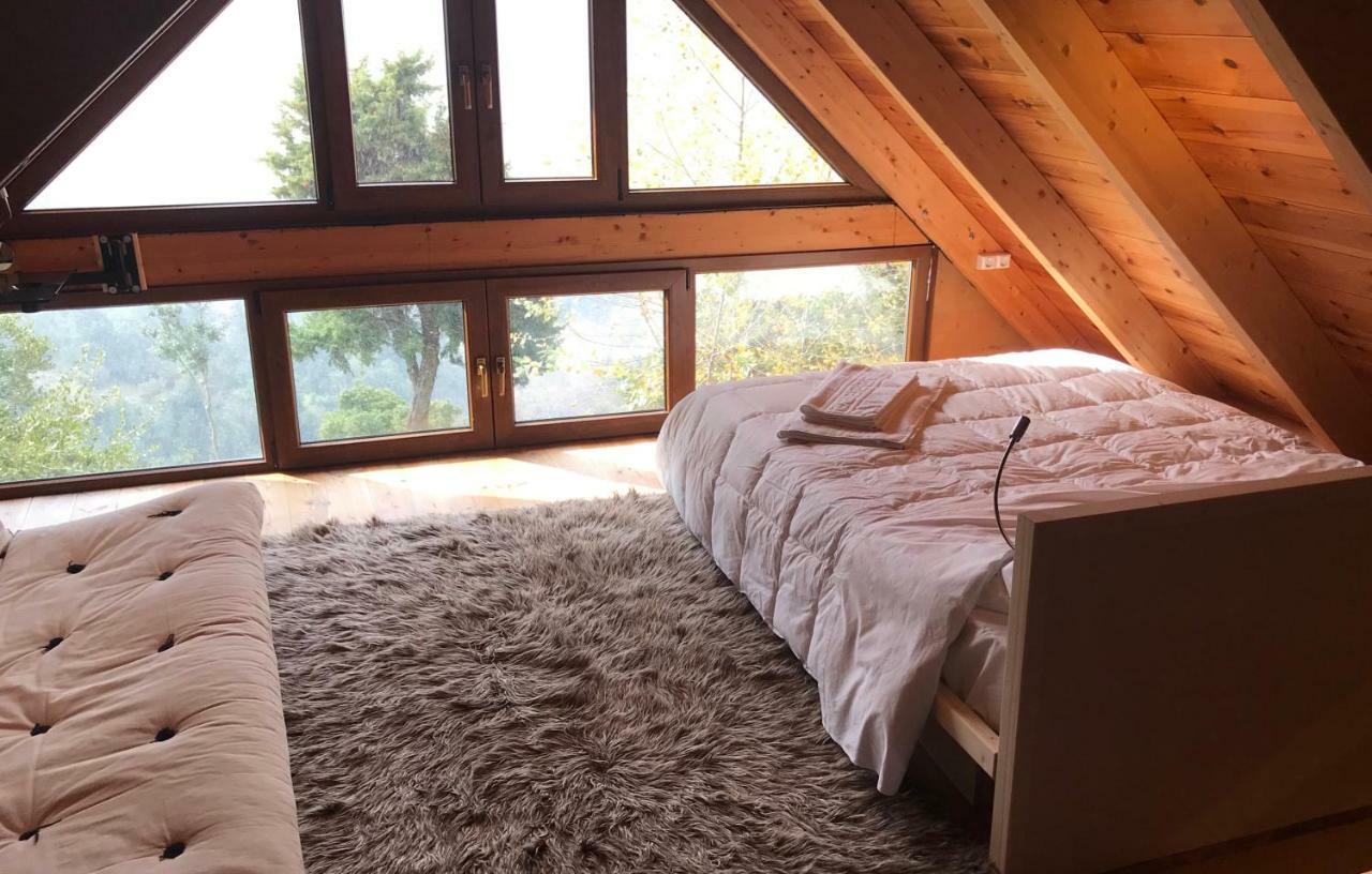 Chalet In The Forest カラブリタ エクステリア 写真